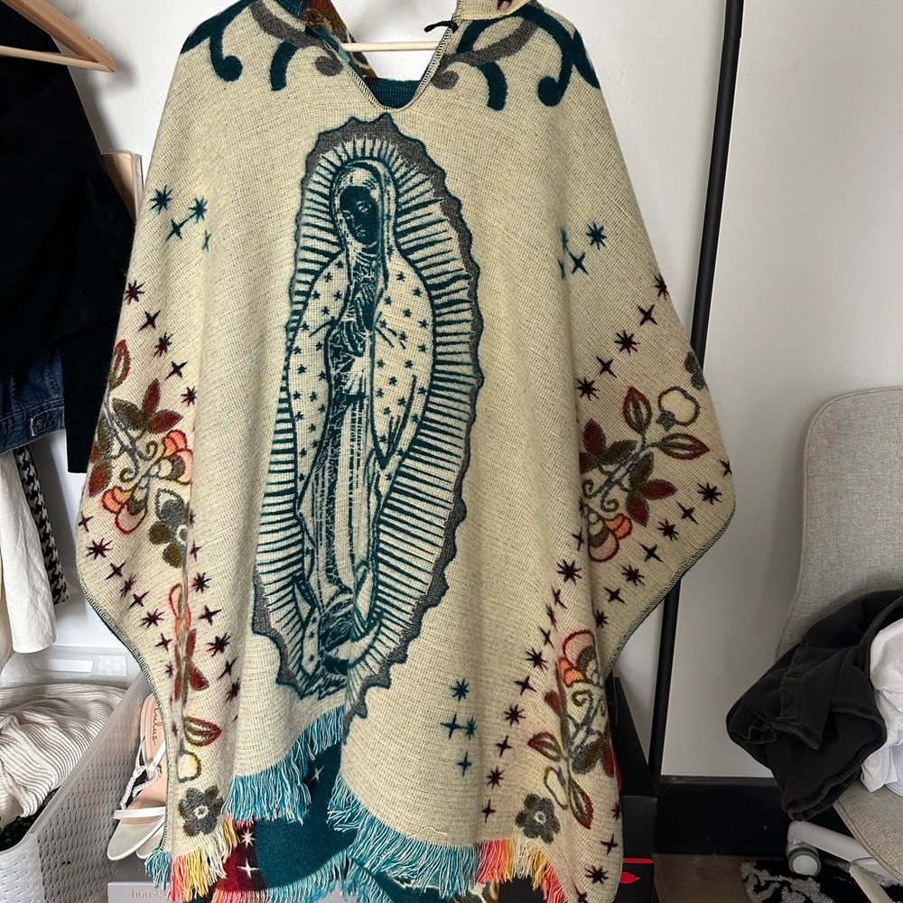 Virgin Mary Reversible Hooded  Pancho - Picture 2 of 4